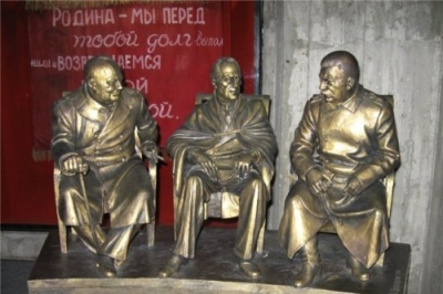 В Ливадии не знают, куда поставить статуи Сталина, Черчилля и Рузвельта от Церетели