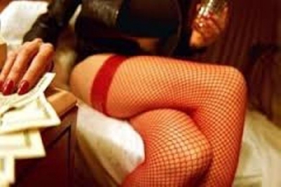 Студентка предлагала свои услуги за баснословную сумму