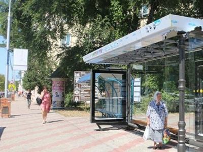 В Керчи смонтировали три умных остановки