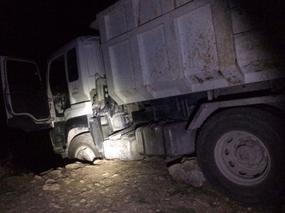 Минувшей ночью с обрыва на пляж Яшмовый едва не рухнул многотонный самосвал