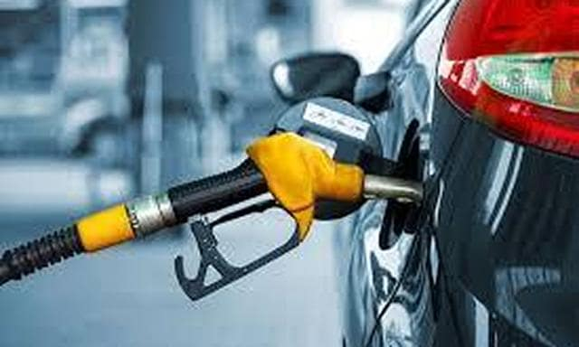 Цена 95-го бензина на полуострове взлетела до 80 рублей