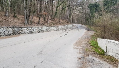 Оползень угрожает дороге на Ай-Петри – уже появились трещины