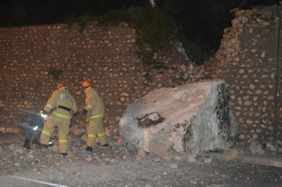 На оккупированный Крым посыпались и камни, и валуны