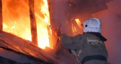 Во время пожара в жилом доме спасатели эвакуировали 10 человек