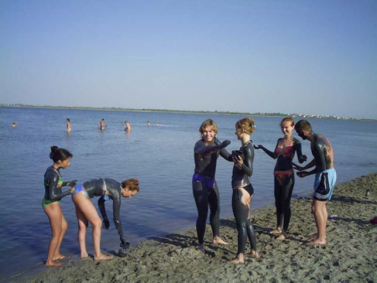 Уникальной Сакской грязелечебнице грозит катастрофа?