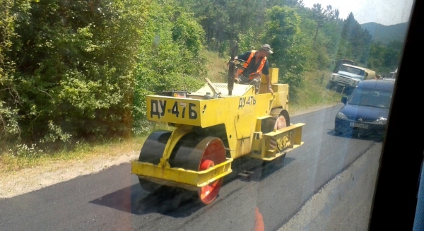 Хорошие дороги – причина аварий, считают в Симферополе