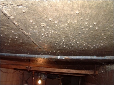 Дом в Симферополе на грани полного разрушения