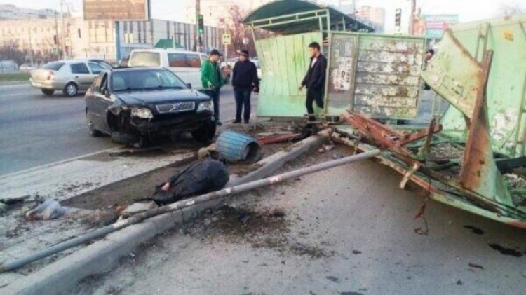 Скончалась женщина, пострадавшая во время ДТП на остановке Зуйская