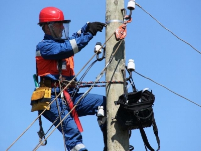 Энергетики восстановили электроснабжение в 70 населенных пунктах