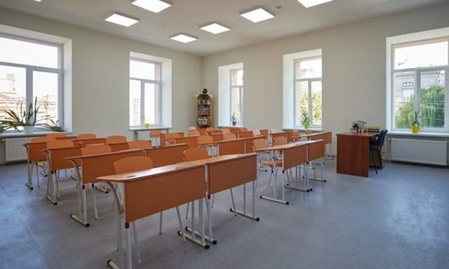 90 классов в крымских школах в связи с коронавирусом учатся дистанционно