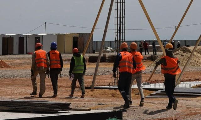 В Крыму мигрантов ограничили в правах – разрешили работать только в двух сферах