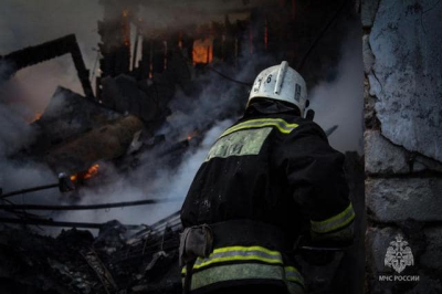 В Севастополе во время пожара в своем доме едва не погибла пенсионерка