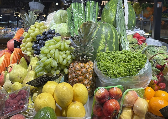 На Крымских прилавках стало меньше местных овощей и фруктов