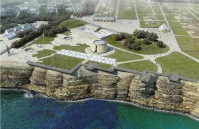 Парень с 30-метровой высоты упал в воду