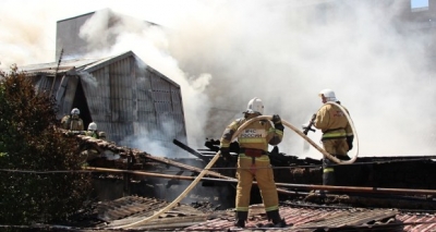 Пожар в Симферополе – 40 человек больше двух часов боролись с огнем