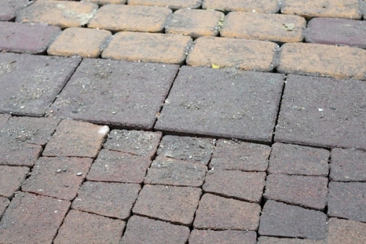 Очередной сюрприз реконструкции центра Симферополя – из-под земли забил фонтан (видео)