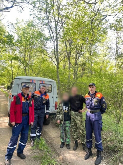 В горах у села Константиновка потерялись мужчина с сыном