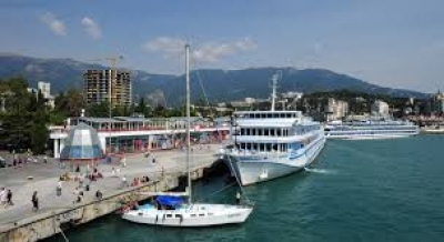 Греция и Турция нарушают правила о заходе судов в Крым