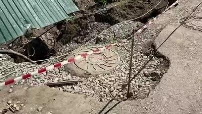 ЧП на Южном берегу Крыма - в Гурзуфе обвалилась часть дороги