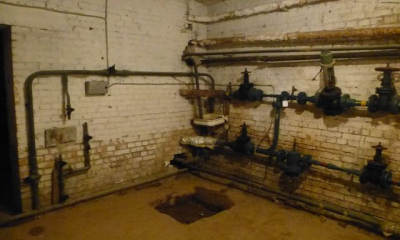 В Севастополе жильцов многоэтажных домов обязали убрать в подвалах