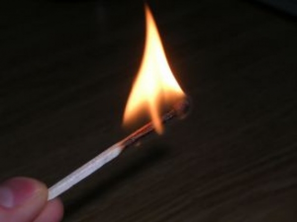 Мужчины поджог тело своей жертвы, чтобы скрыть следы убийства