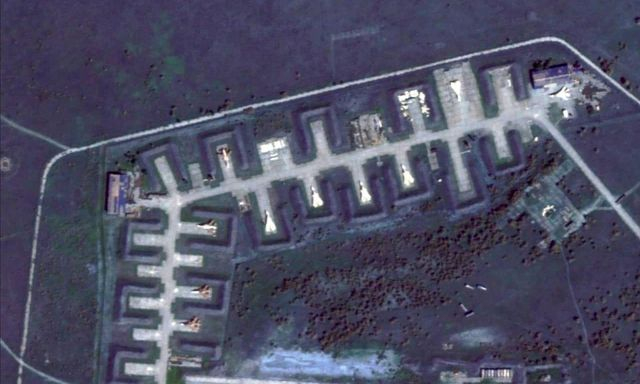 На восстановление аэродрома под Саками понадобится год, с самолетами – еще сложнее