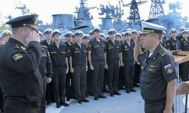 В крымских военкоматах проходит сверка личных дел резервистов