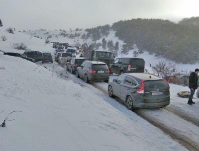С сегодняшнего дня ограничен проезд транспорта в сторону Ай-Петри
