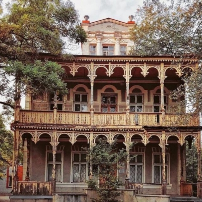 Старейшая дача в Евпатории стремительно разрушается