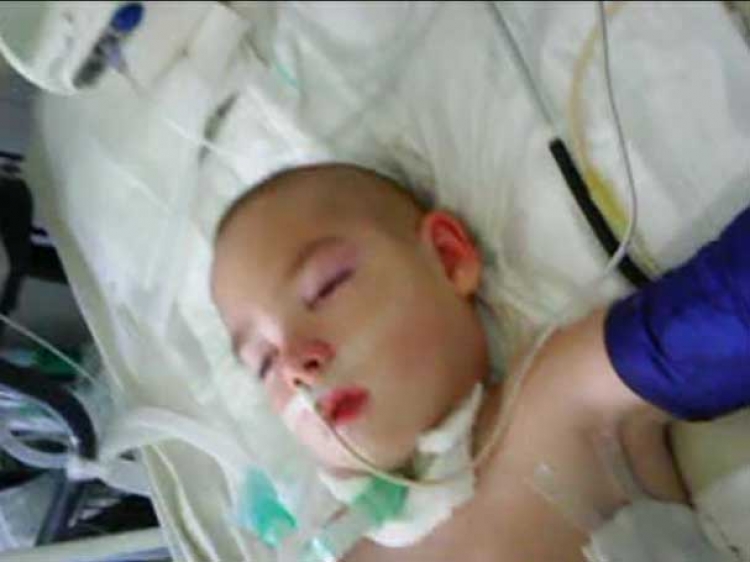 30-летняя женщина пыталась убить своего маленького сына