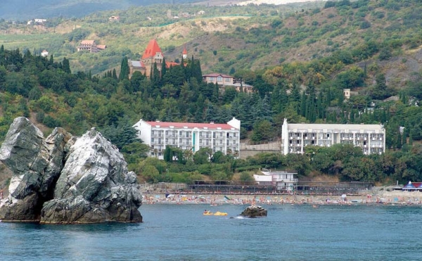 Несмотря на договоренности, в парк &laquo;Утес&raquo; бесплатно не пускают