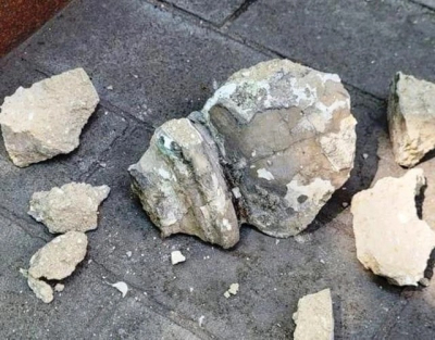 Дождались «камней с неба» - в центре Севастополя посыпался объект культурного значения