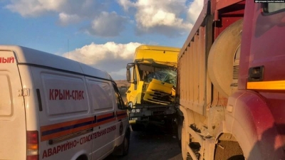 Два грузовых автомобиля столкнулись на трассе «Таврида»