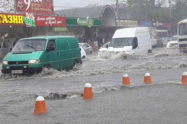 Реакция симферопольцев на проблемы, вызванные непогодой, возмутила чиновников (видео)