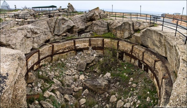 Немецкие кинематографисты посетили мемориал под Севастополем